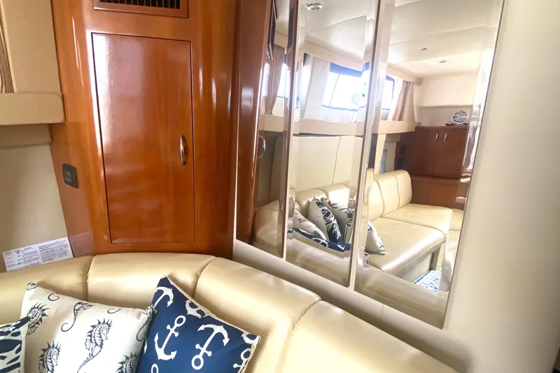 Slide: The Image of Carver 360 Mariner 2004 - 22