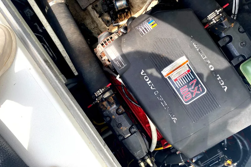 Slide: The Image of Carver 360 Mariner 2004 - 33