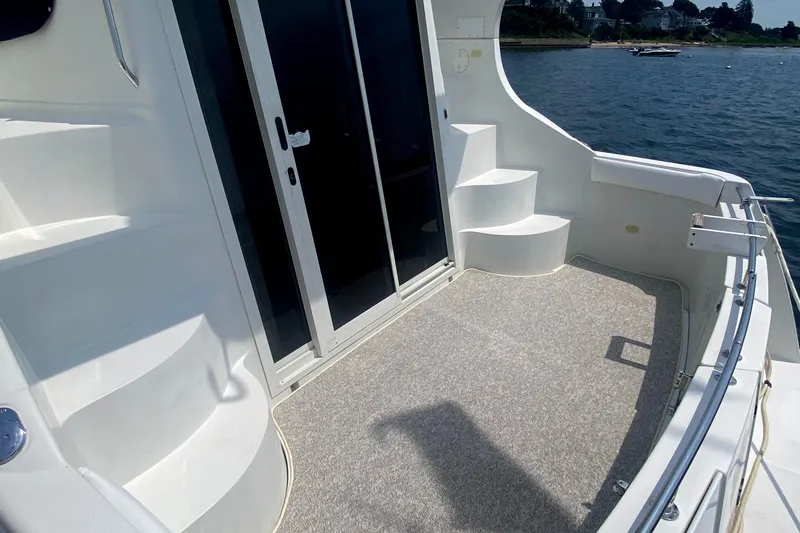 Slide: The Image of Carver 360 Mariner 2004 - 5