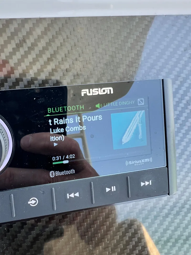 Slide: The Image of Fusion stereo display on Highfield SP 600 RIB, playing "When It Rains It Pours." - 11