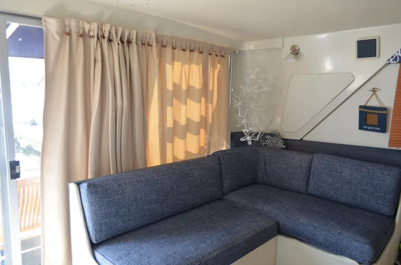 Slide: The Image of Trojan 11 Meter Convertible 1986 - 20