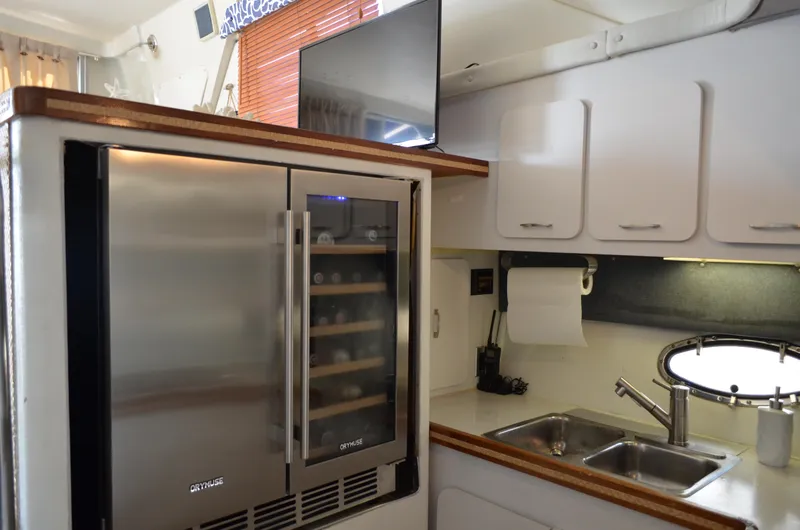 Slide: The Image of Trojan 11 Meter Convertible 1986 - 26