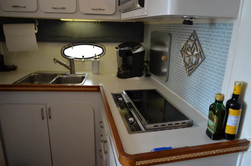 Slide: The Image of Trojan 11 Meter Convertible 1986 - 28