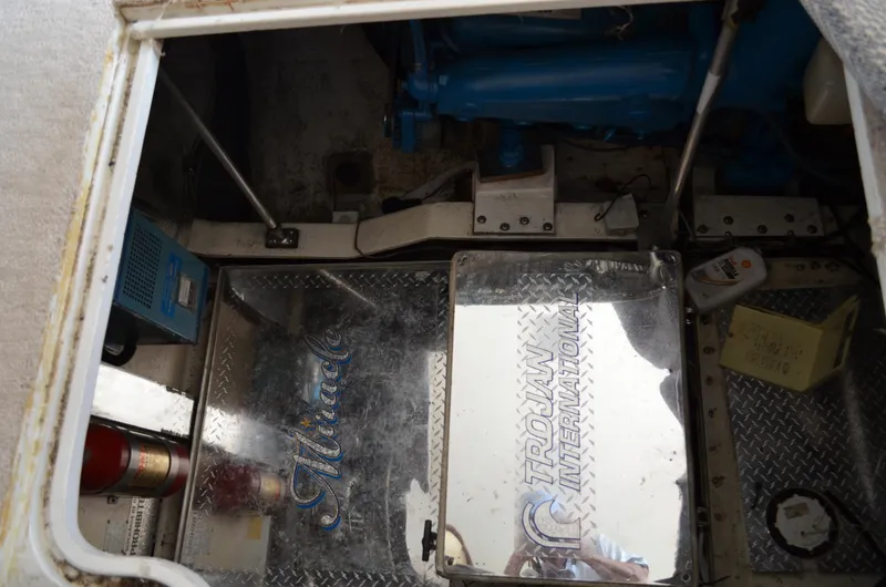 Slide: The Image of Trojan 11 Meter Convertible 1986 - 40