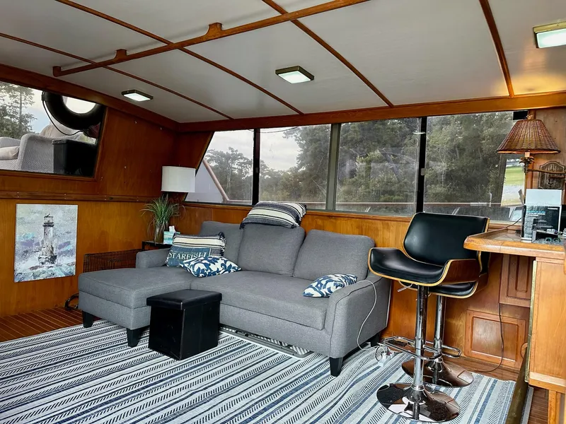 Slide: The Image of Sea Ranger 52 Cockpit MY 1986 - 10