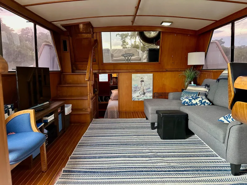 Slide: The Image of Sea Ranger 52 Cockpit MY 1986 - 13