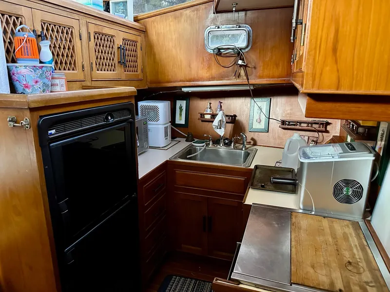 Slide: The Image of Sea Ranger 52 Cockpit MY 1986 - 15