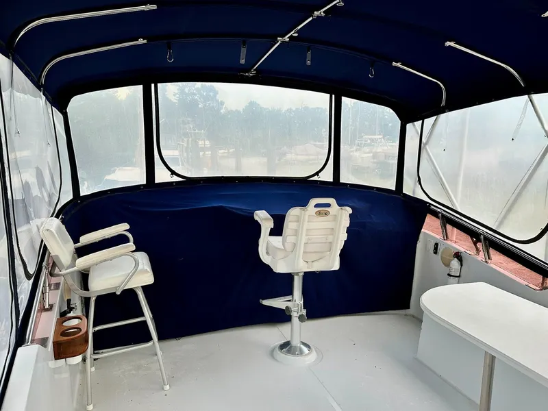 Slide: The Image of Sea Ranger 52 Cockpit MY 1986 - 2