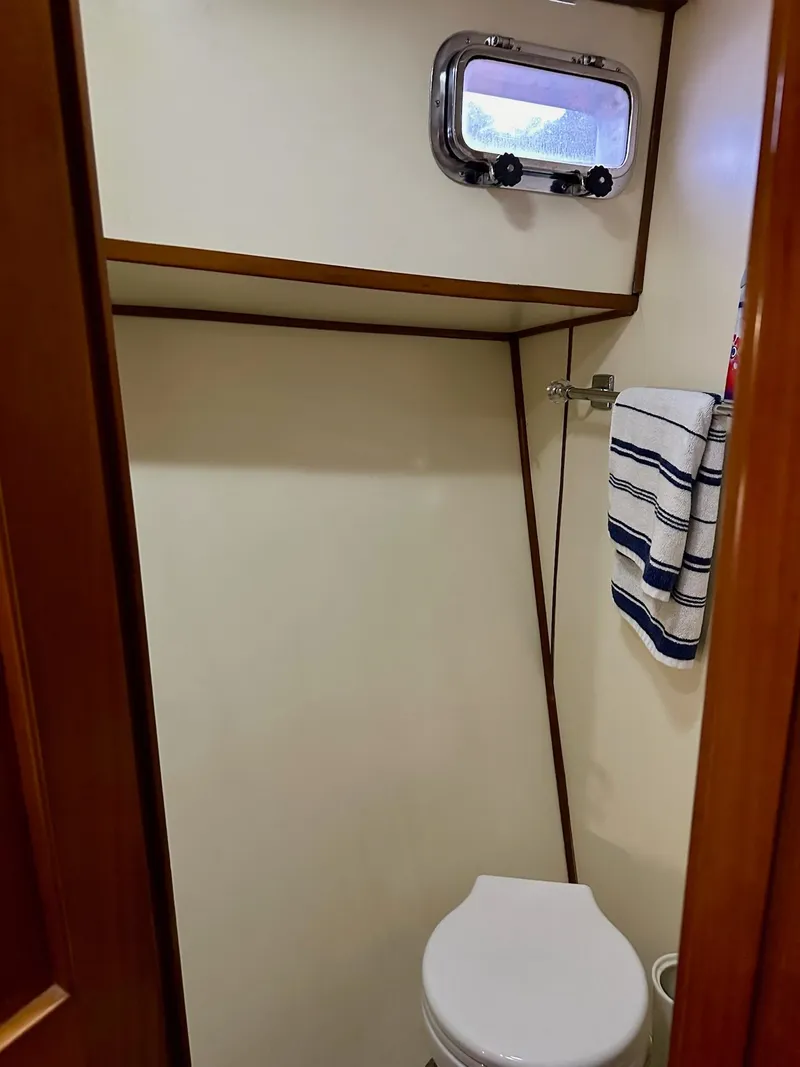 Slide: The Image of Sea Ranger 52 Cockpit MY 1986 - 20