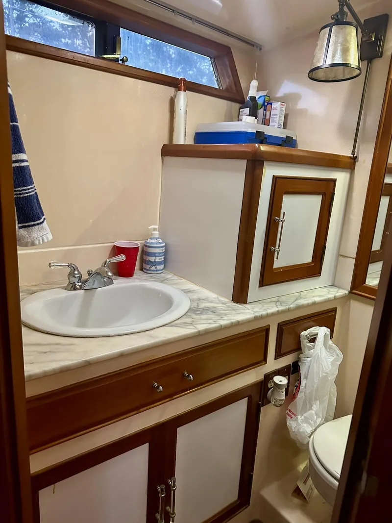 Slide: The Image of Sea Ranger 52 Cockpit MY 1986 - 31