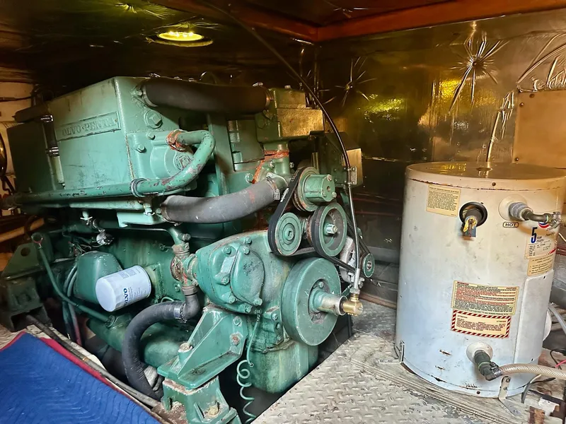 Slide: The Image of Sea Ranger 52 Cockpit MY 1986 - 38