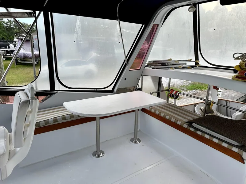 Slide: The Image of Sea Ranger 52 Cockpit MY 1986 - 4