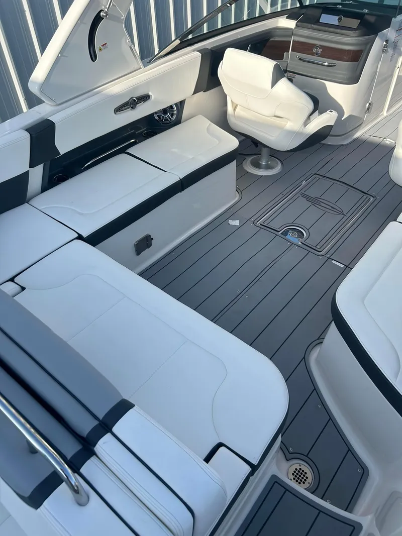 Slide: The Image of Chaparral 30 Surf 2024 - 5