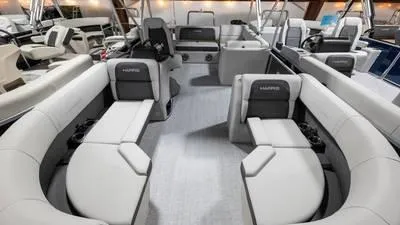 Slide: The Image of Harris Cruiser 230 SL2PC 2025 - 43