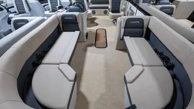 Slide: The Image of Harris Cruiser 230 SL2PC 2025 - 44