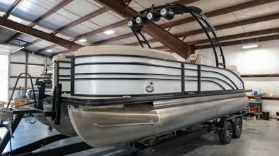 Slide: The Image of Harris Cruiser 230 SL2PC 2025 - 49