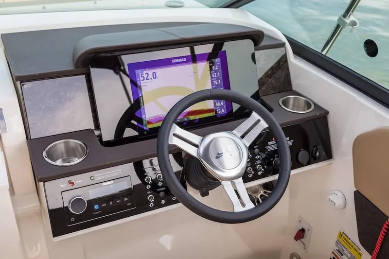 Slide: The Image of 2023-Sea-Ray-SDX-250-MarineMax - 32