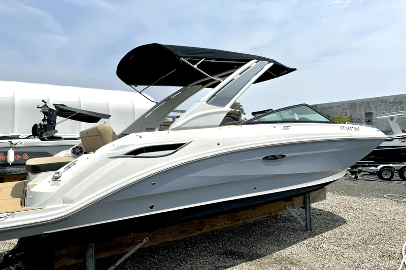 Slide: The Image of Sea Ray SDX 250 2023 - 4