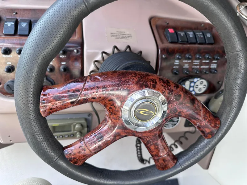 Slide: The Image of Regal Commodore 2665 2003 - 13