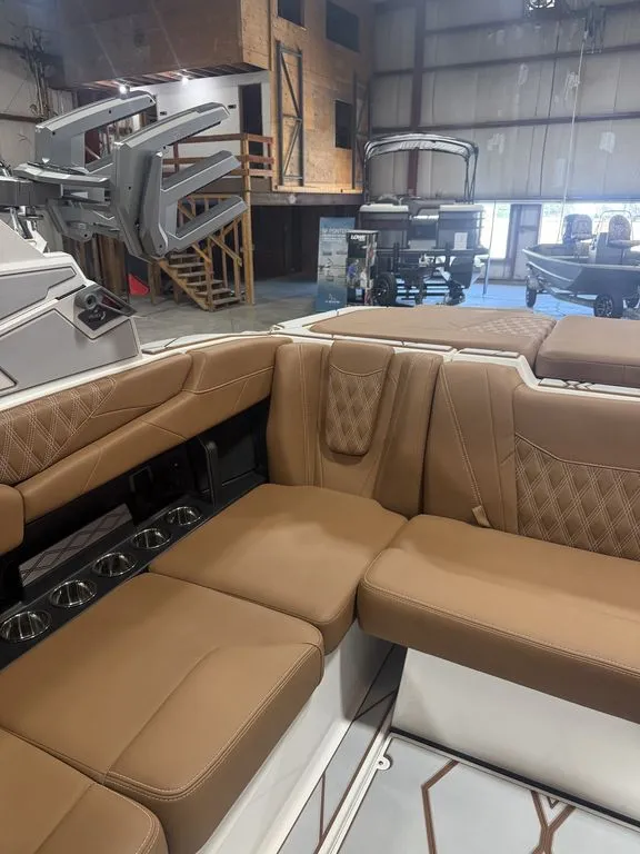 Slide: The Image of Malibu M230 2026 - 10