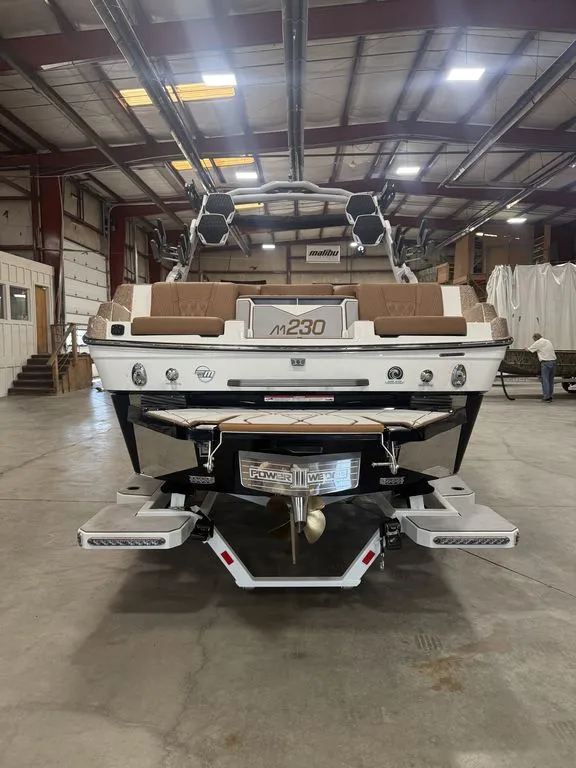 The Image of Malibu M230 2026 - 1