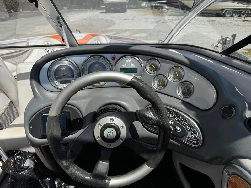 Slide: The Image of Nautique Super Air Nautique 226 TE 2005 - 15