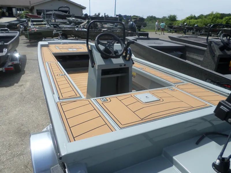 Slide: The Image of 2024 GATOR-TAIL 1860 Extreme CC boat with sleek design and spacious deck. - 3