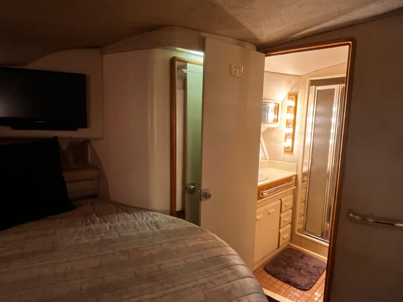 Slide: The Image of En-suite Head - 20