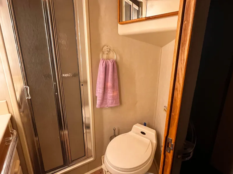 Slide: The Image of Guest Head with full shower - 24