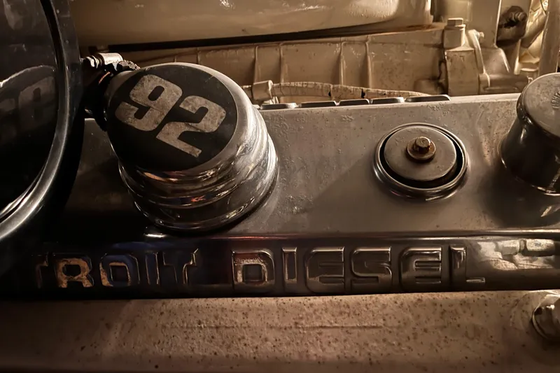 Slide: The Image of Detroit Diesel engine detail on 1990 Sea Ray Sedan Bridge 500. - 41