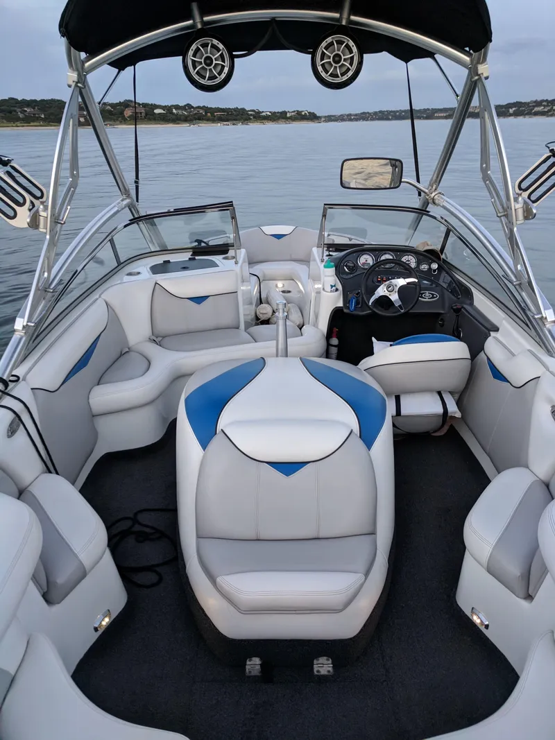 Slide: The Image of Tigé 22i 2008 - 3