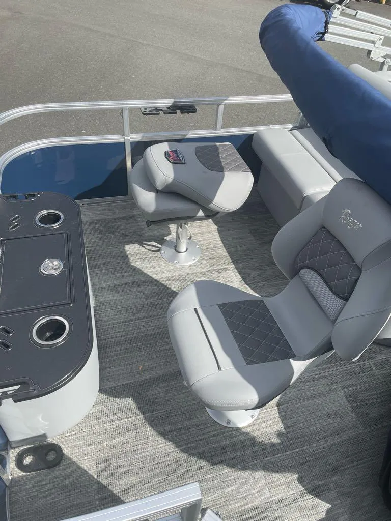 Slide: The Image of Ranger Reata 220F 2024 - 75