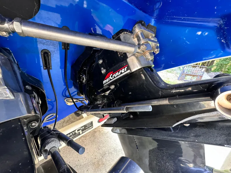 Slide: The Image of Close-up of 1990 Fountain 42 Lightning boat engine components. - 18