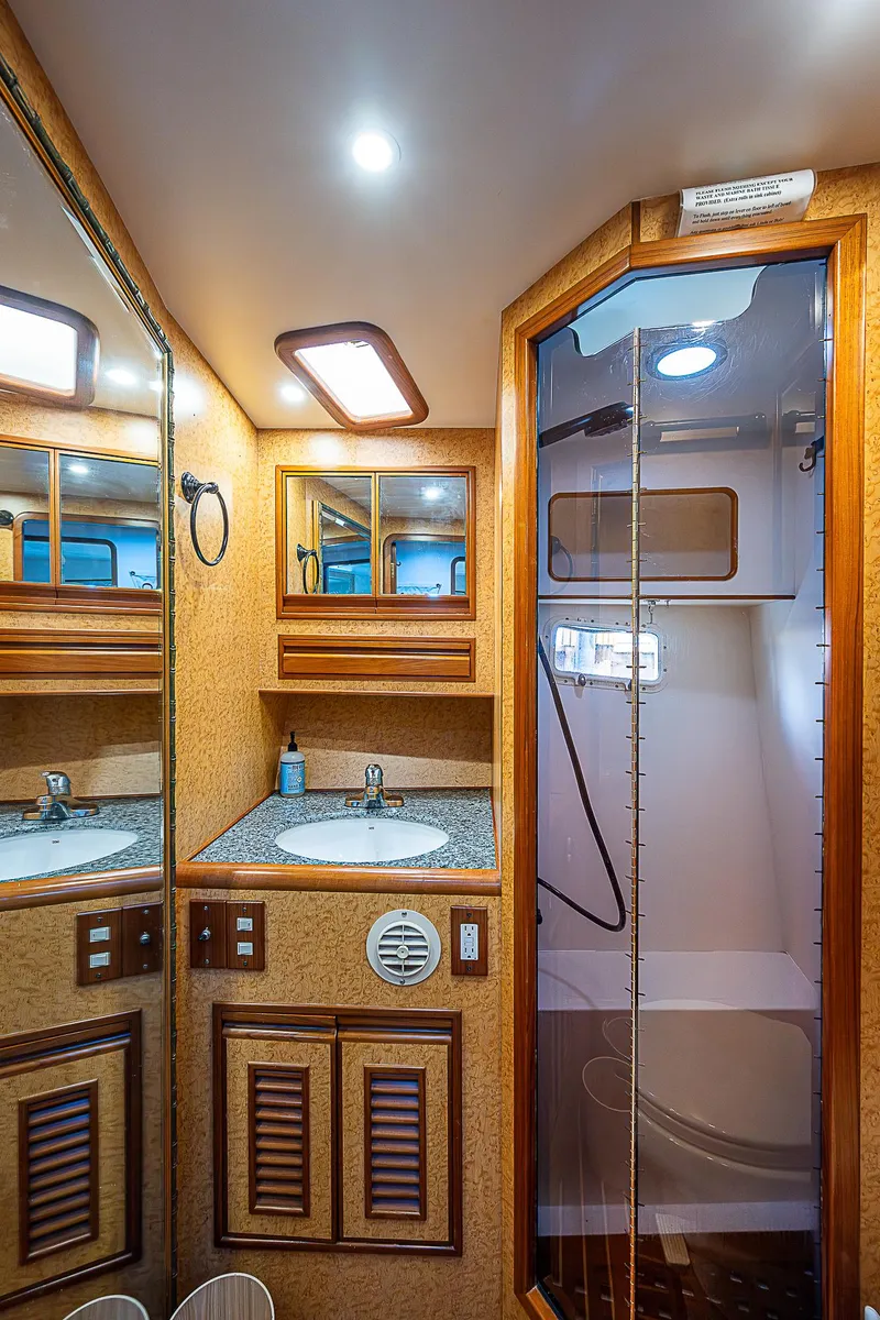 Slide: The Image of Offshore Yachts 62 Pilot House 2000 - 59