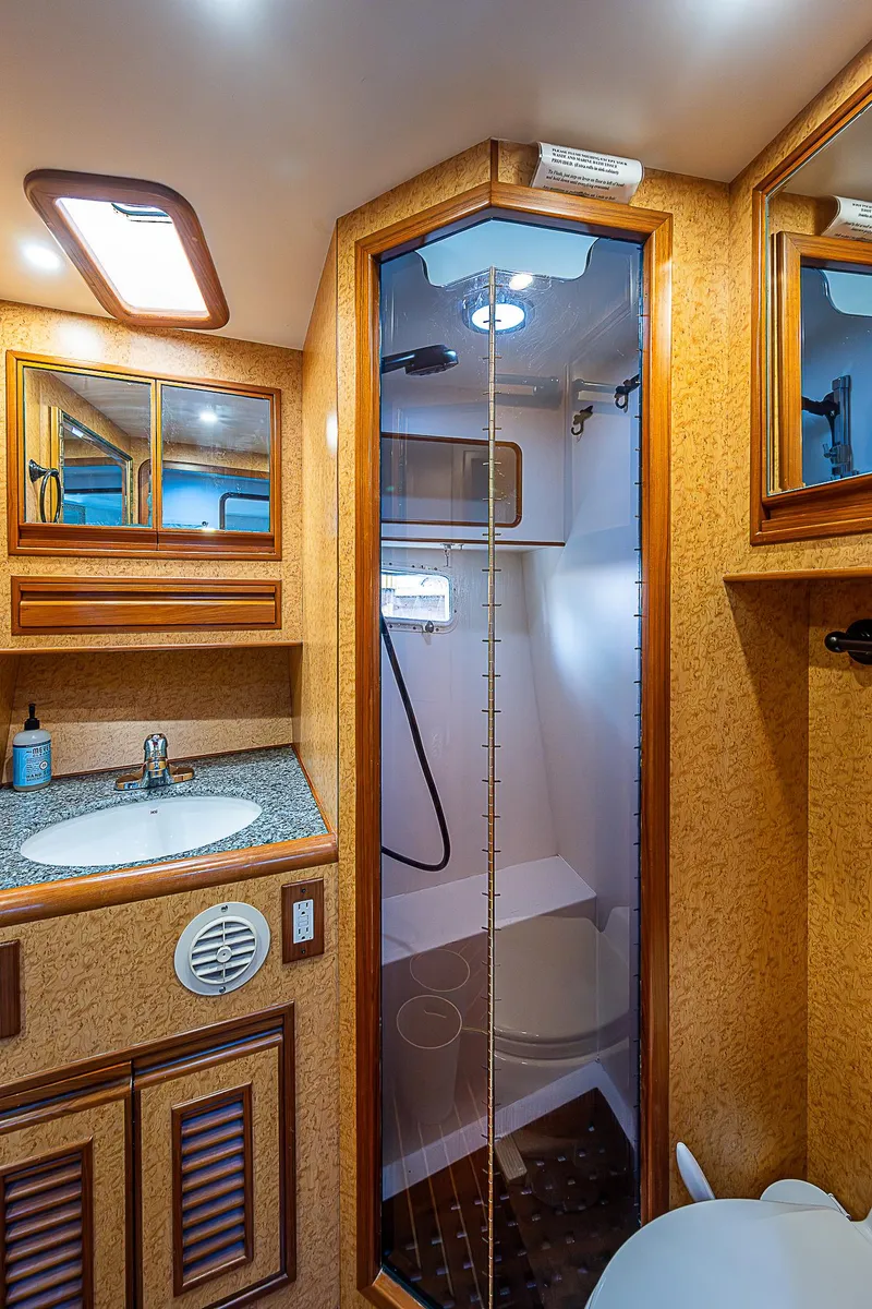 Slide: The Image of Offshore Yachts 62 Pilot House 2000 - 60