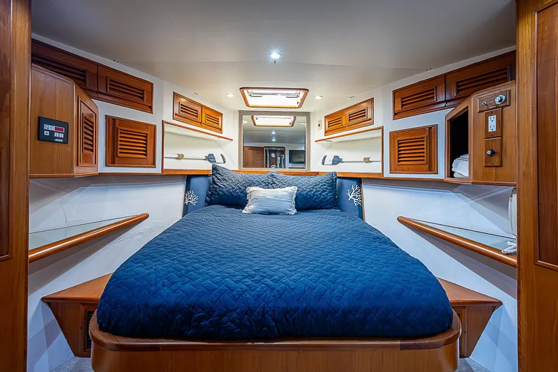 Slide: The Image of Offshore Yachts 62 Pilot House 2000 - 61