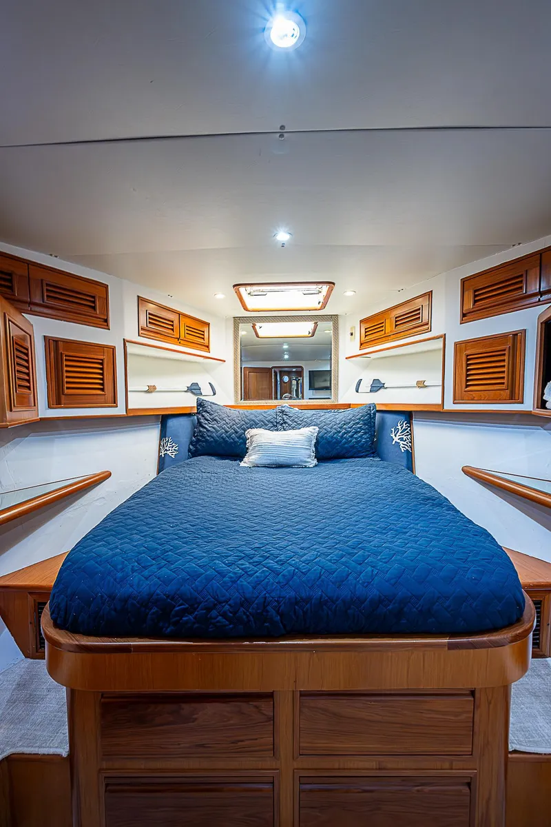 Slide: The Image of Offshore Yachts 62 Pilot House 2000 - 62