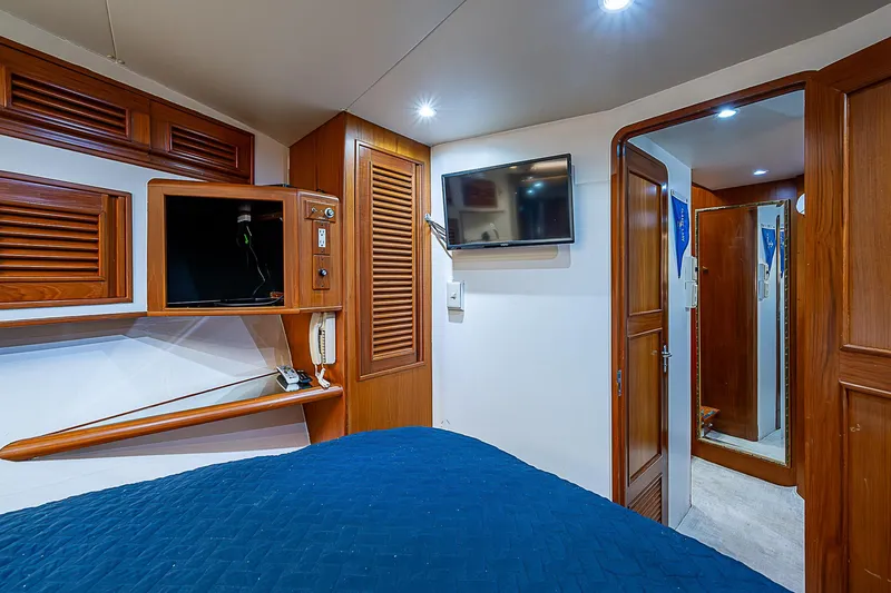 Slide: The Image of Offshore Yachts 62 Pilot House 2000 - 64