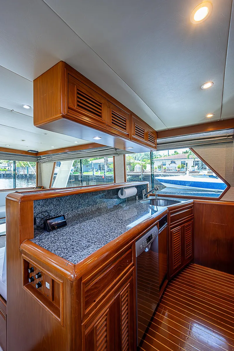 Slide: The Image of Offshore Yachts 62 Pilot House 2000 - 66