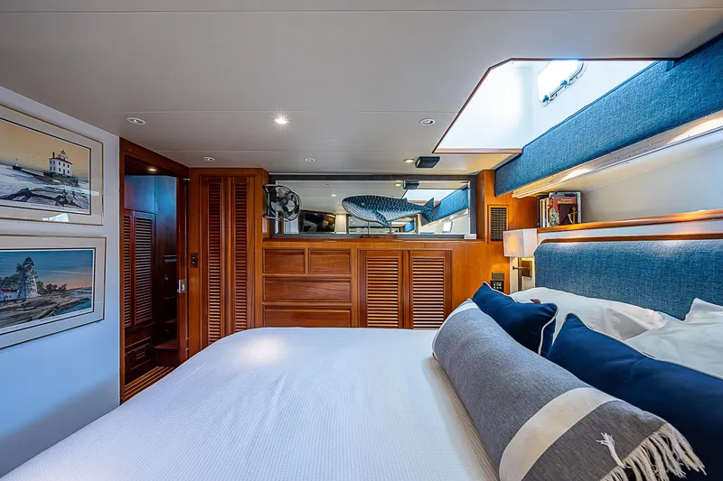 Slide: The Image of Offshore Yachts 62 Pilot House 2000 - 75