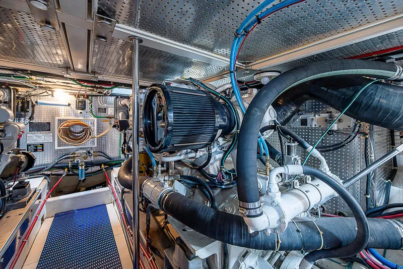 Slide: The Image of Offshore Yachts 62 Pilot House 2000 - 95