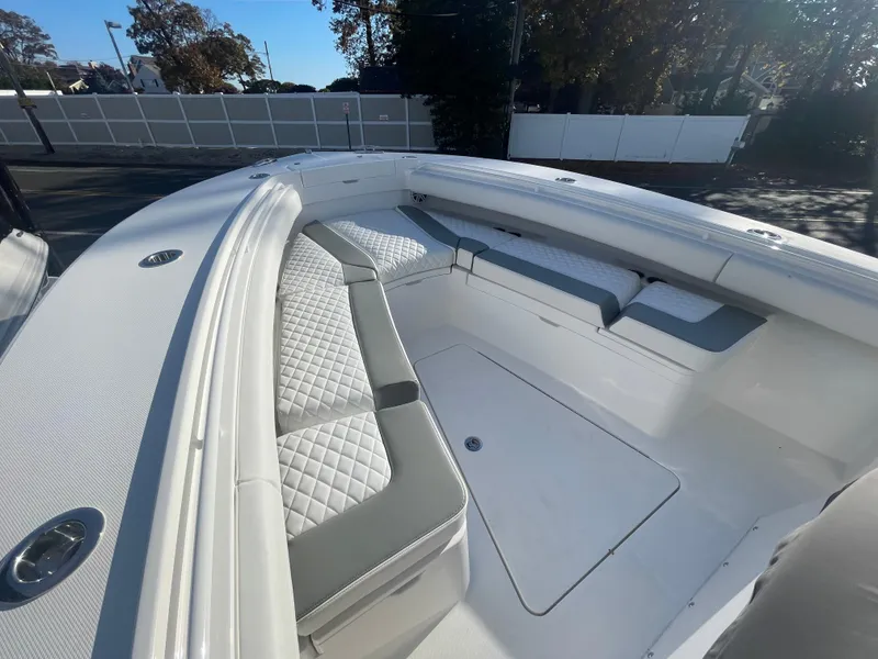 Slide: The Image of 2025 Regulator 28 boat with spacious seating and sleek design. - 15