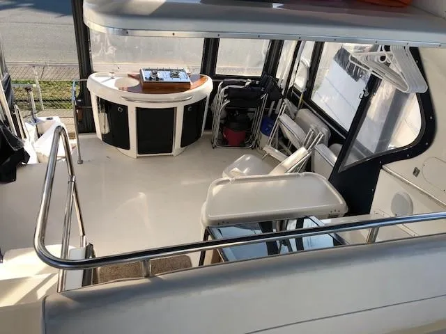 Slide: The Image of Bayliner 4087 Aft Cabin Motoryacht 2000 - 52