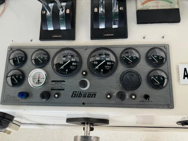 Slide: The Image of Gibson 44 Standard 1994 - 55