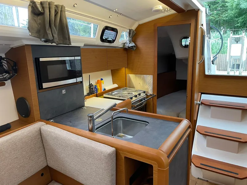 Slide: The Image of Jeanneau Sun Odyssey 349 2023 - 19