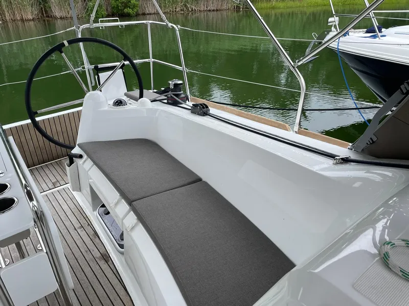 Slide: The Image of Jeanneau Sun Odyssey 349 2023 - 38