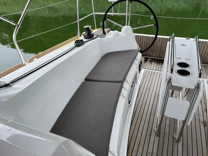 Slide: The Image of Jeanneau Sun Odyssey 349 2023 - 39
