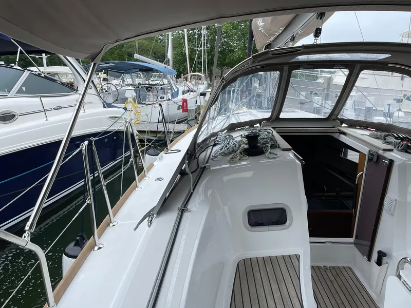 Slide: The Image of Jeanneau Sun Odyssey 349 2023 - 9