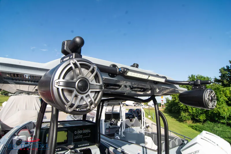 Slide: The Image of 2024 Glasstream 32 GSX boat with advanced audio system and navigation equipment. - 17