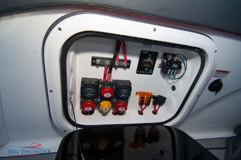 Slide: The Image of Glasstream 32 GSX 2024 - 51